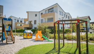 Stanovanja v Dolu pri Ljubljani tretjino cenejša kot pred krizo