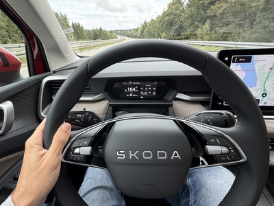 Z električno škodo epiq po Autobahnu: pri 165 km/h poraba ni ušla izpod nadzora #foto