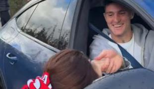 Zaradi Slovenca dobesedno na kolena #video