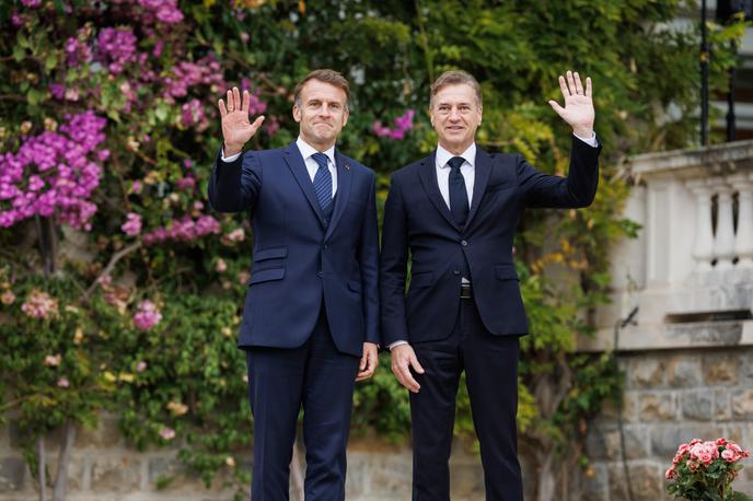 Emmanuel Macron | V Luki Koper je Emmanuel Macron, ki se je pred tem v Portorožu udeležil vrha skupine sredozemskih članic EU MED9, začel svoj prvi delovni obisk v Sloveniji, ki ga bo nadaljeval v torek v Ljubljani. | Foto STA