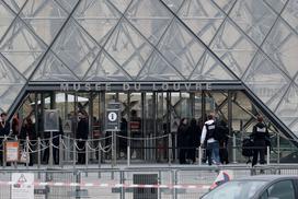 Tatovi oropali Louvre