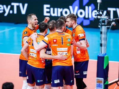 ACH Volley do prve zmage. V Tivoliju padel Mujanovićev Tours.