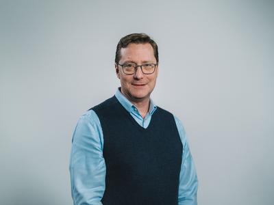 Prerod Vladimirja Prebiliča zunaj parlamenta