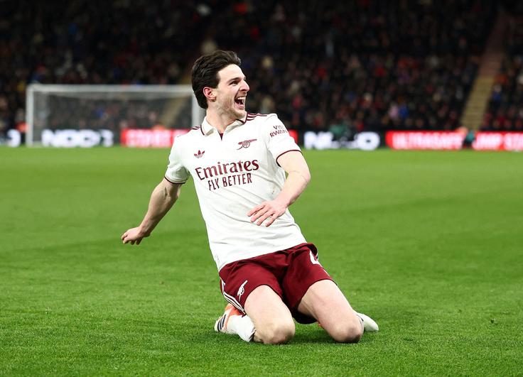 Declan Rice je v drugem polčasu dvakrat zatresel mrežo "češnjic". | Foto: Reuters