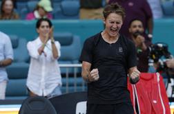 Američan presenetil in izločil Carlosa Alcaraza