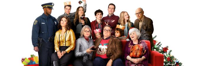 PG-13 | Zvezdniška igralska zasedba na čelu z oskarjevko Diane Keaton in Johnom Goodmanom v zabavni božični komediji, ki vam bo pričarala toplo praznično vzdušje in pokazala, da je božič najlepše preživeti z družino, ne glede na to, kakšna ta je.

 | Foto: 