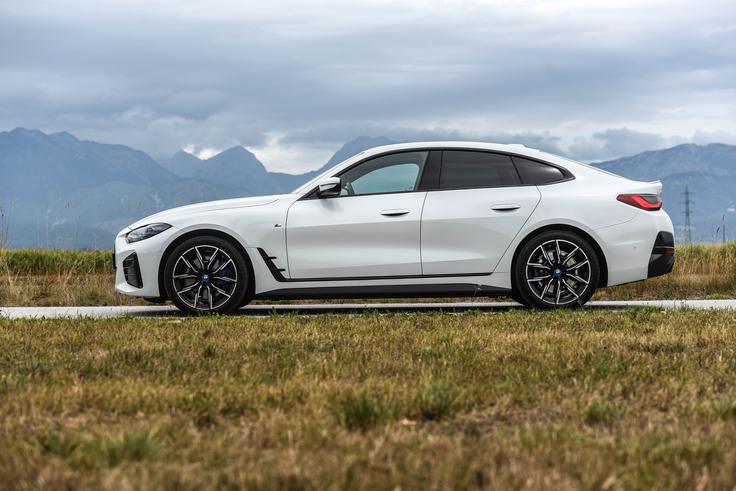 BMW i4 | Foto: Gašper Pirman