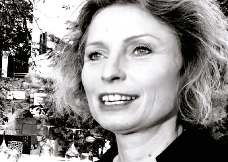 Andrejka, ki je takrat prejemala nadomestilo za brezposelnost, je iskala nove možnosti za zaposlitev in pravi, da nikoli ne bo pozabila svoje prve svetovalke na dunajskem zavodu za zaposlovanje (AMS), ki ji je rekla: “Jaz vas sploh ne razumem, kako to, da iščete zaposlitev, saj imate štiri mladoletne otroke? Saj imate dovolj dela doma!”   | Foto: Osebni arhiv