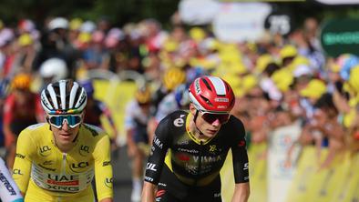 Burno za kulisami Toura: Armstrong, Wiggins in Bruyneel kritični do UAE in Visme