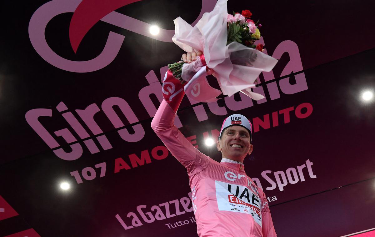 Tadej Pogačar, Giro 2024 | Tadej Pogačar je že drugi dan svojega prvega Gira oblekel rožnato majico. | Foto Reuters