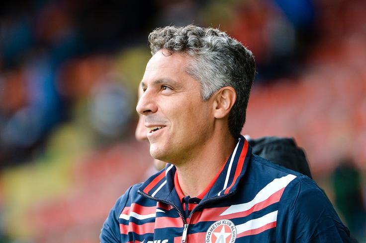 Trener Aluminija Oliver Bogatinov se je po treh porazih v nizu v Krškem razveselil nove zmage. | Foto: Mario Horvat/Sportida