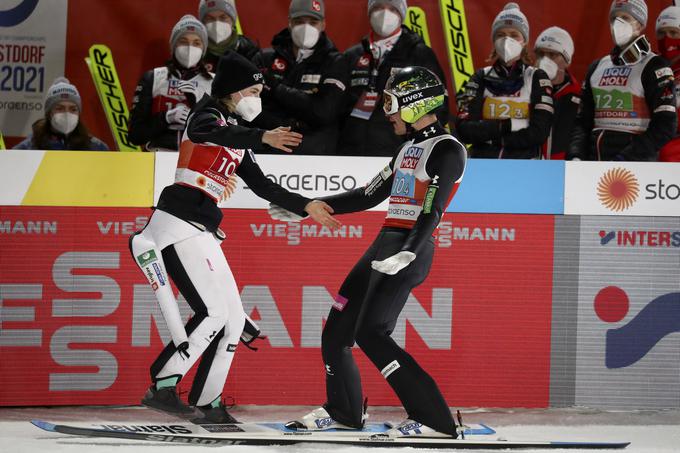 Nika Križnar se je razveselila skoka Anžeta Laniška, ki je bil najbolj razpoložen v slovenski reprezentanci. | Foto: Guliverimage/Vladimir Fedorenko