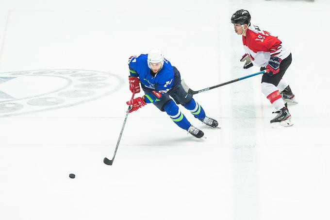 Rok Tičar upa, da bodo ljubitelji hokeja v Stožice imenitno navijaško vzdušje pripravili tudi za rise. | Foto: Matic Klanšek Velej/Sportida