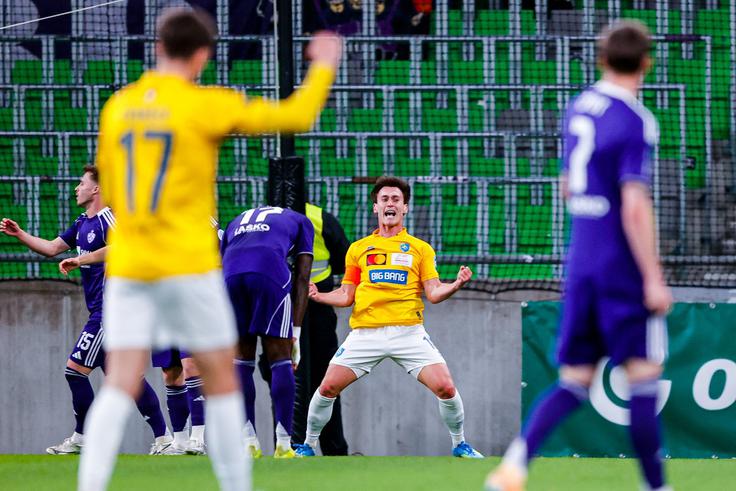 Končni rezultat 3:0 je s prvim letošnjim zadetkom postavil Martin Pečar. | Foto: Aleš Fevžer