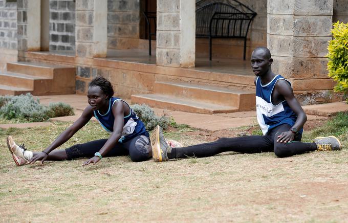 James Nyang Chiengjiek iz Južnega Sudana je tekač na 800 metrov. Pri 13 letih je pobegnil od doma, da ga ne bi ugrabili uporniki, ki so rekrutirali vojsko. | Foto: Reuters