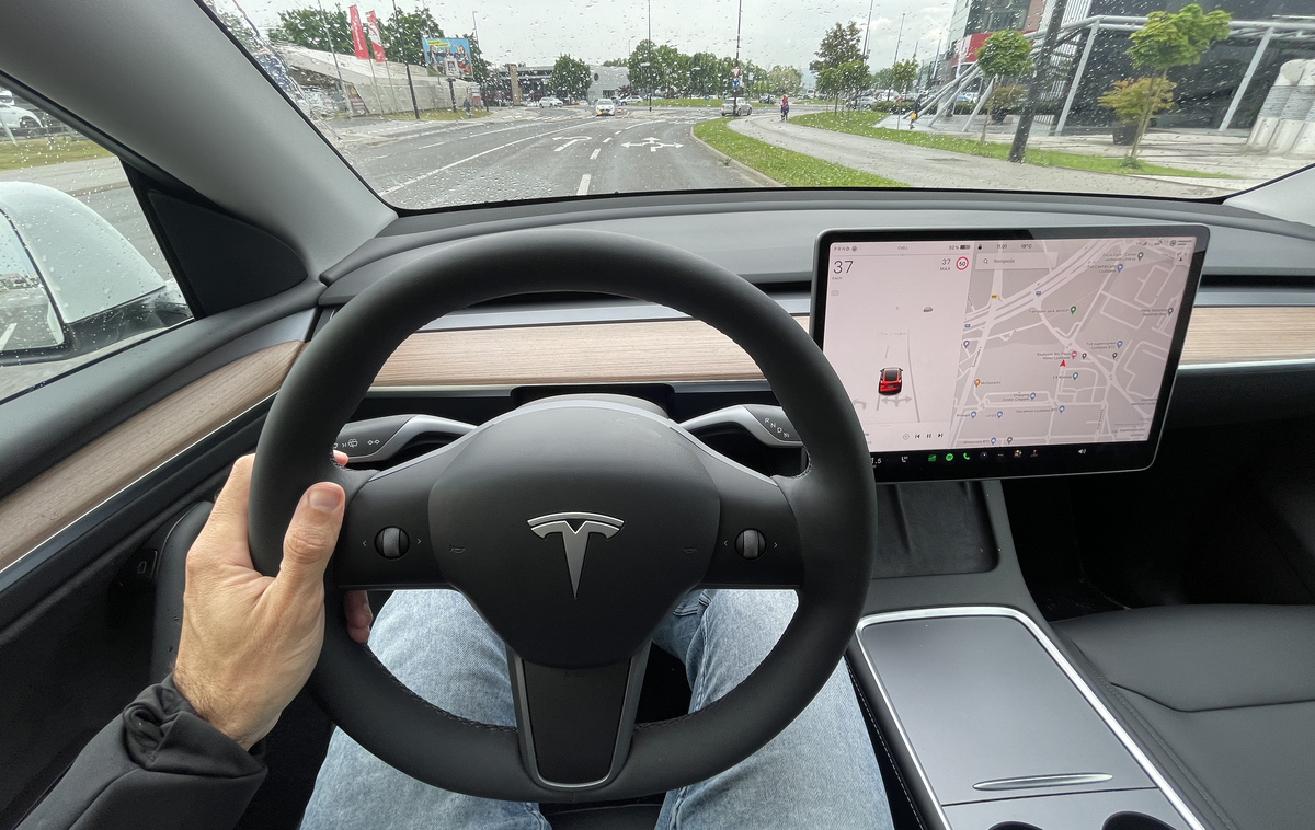 Tesla model Y RWD LR | Tesla je v devetih mesecih kupcem dostavila 1,29 milijona avtomobilov. | Foto Gregor Pavšič