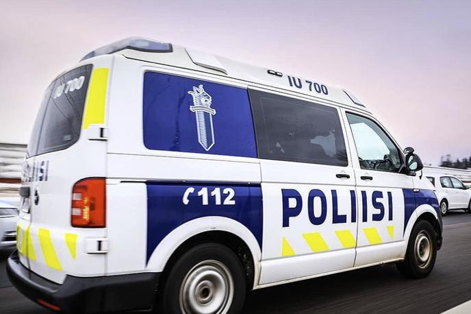 Policija Finska | Finska policija je tesno povezana z grbom meča in okronane levje glave. Praktično povsod ga je moč zaslediti, po novem tudi na maski hladilnika. | Foto Finska policija