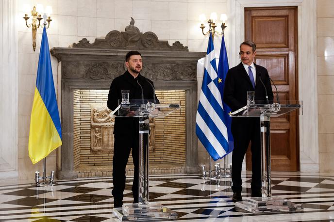 Volodimir Zelenski in Kiriakos Micotakis | Uvoz zemeljskega plina iz Grčije, o katerem se je Volodimir Zelenski danes dogovarjal, je za Ukrajino pred prihajajočo zimo pomemben za nadomestitev primanjkljaja v proizvodnji energentov. | Foto Reuters