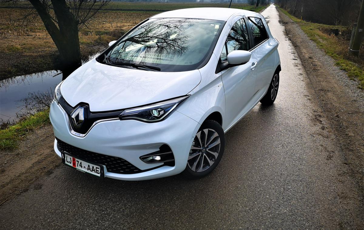 Renault zoe | Adut Renaultovega zoeja je predvsem vsestransko zelo učinkovito polnjenje baterije in doseg, ki realno presega 300 kilometrov. | Foto Gregor Pavšič