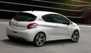 Prve fotografije peugeota 208 GTI