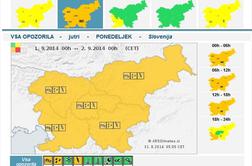 Ponoči neurja z močnimi nalivi in sunki vetra zajela Slovenijo