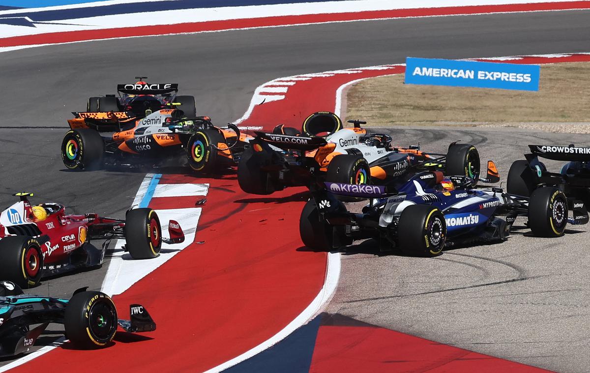 Austin štart šprint Lando Norris Oscar Piastri McLaren | Za oba dirkača McLarnove ekipe je bilo šprinterske dirke konec že za prvim zavojem. | Foto Reuters