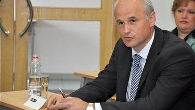 Kresalova v Črnomlju o težavah Secopa