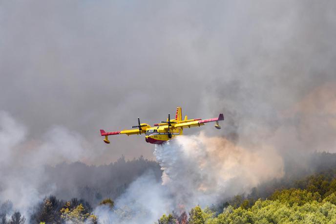 Požar v Šibeniku | Celotno lansko leto se ne more primerjati z zadnjimi sedmimi dnevi, saj je v samo treh požarih zgorelo območje velikosti Dubrovnika, poroča Jutarnji list. | Foto Pixsell