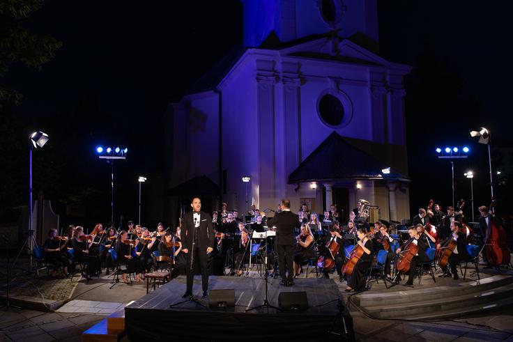 Operna noč v Logatcu | Foto: Citrus