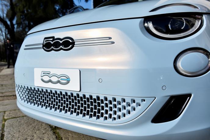 fiat 500 | Fiat se v elektromobilnosti že preizkuša z električno različico modela 500. | Foto Reuters