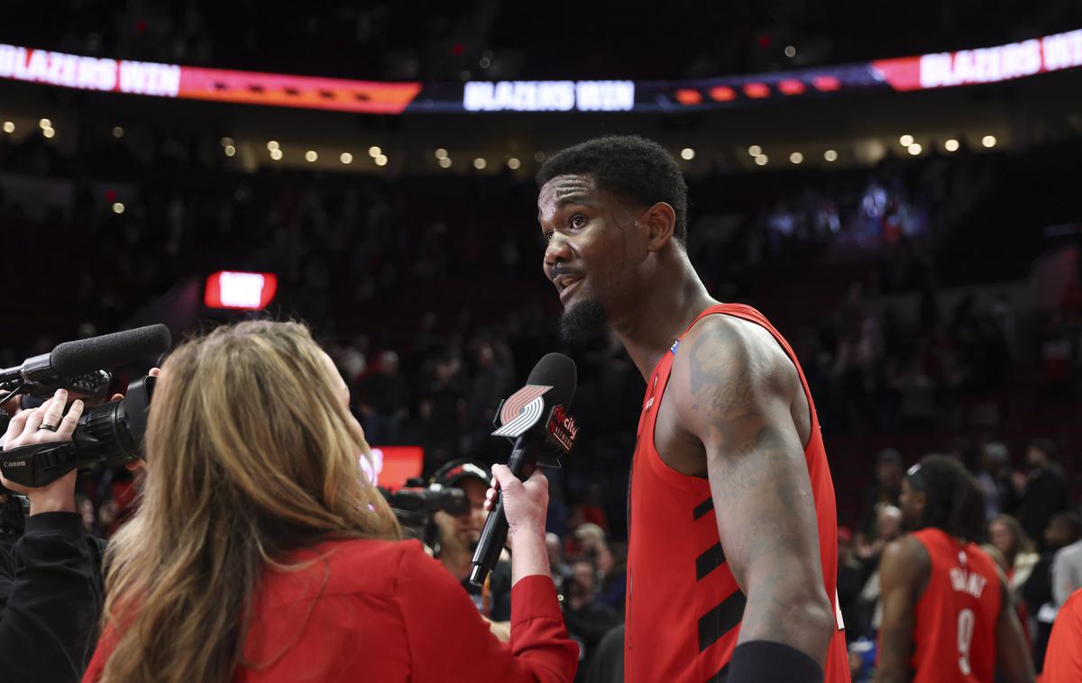 Deandre Ayton | DeAndre Ayton je tudi uradno postal član LA Lakers. | Foto Guliverimage