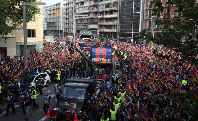 Nogometaši Barcelone so ta teden proslavili nov naslov španskega prvaka. | Foto: Reuters
