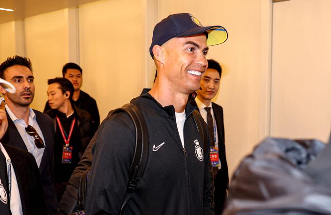 Cristiano Ronaldo je na Kitajskem deležen velike pozornosti. | Foto: Reuters