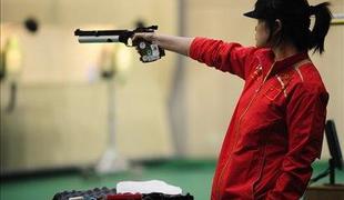 V Milanu dvojna kitajska zmaga