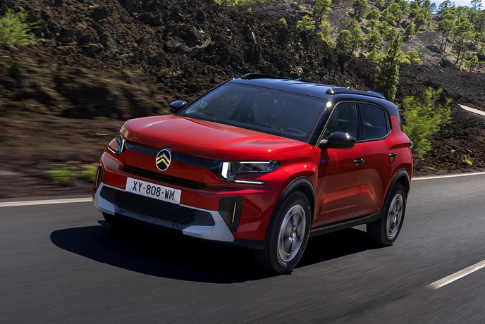 Citroen C3 aircross: priljubljen tudi v Sloveniji, zdaj celo s sedmimi sedeži #foto