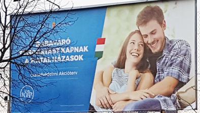 Prizor iz Madžarske zabava internet: ali sploh vedo, koga so dali na panoje?