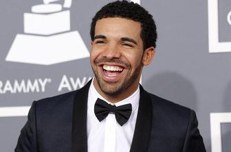 Drake kraljuje z nominacijami za nagrade BET 