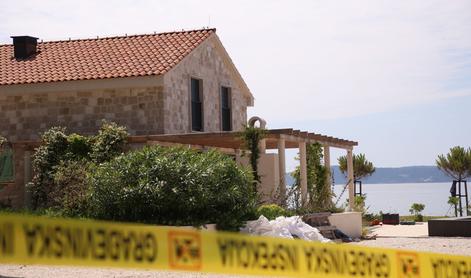 Hrvaška: po poti do plaže hodijo skozi fekalije