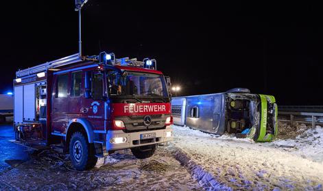 V nesreči avtobusa v Nemčiji dva mrtva