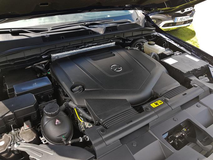 Razred X je končno dobil šestvaljni motor in Mercedesov štirikolesni pogon. Od 40 kupcev v letošnjem letu se jih bo kar 15 odločilo za najmočnejšo izbiro. | Foto: Gašper Pirman