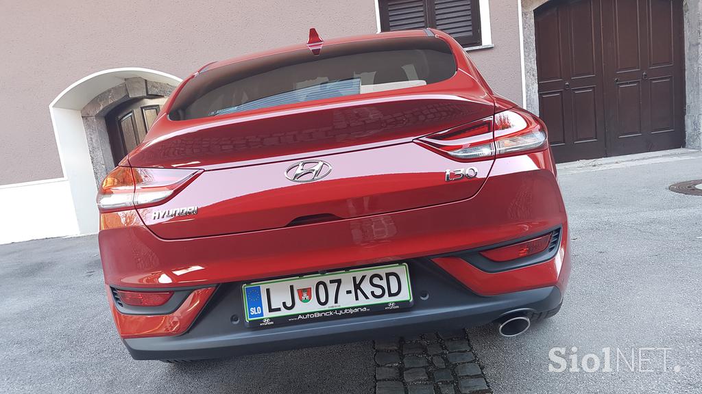 Hyundai i30 fastback