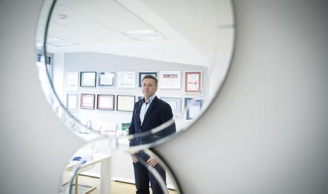 "Tempo življenja narekujete mediji, ne kirurgi. Mi smo odgovorni za posledice."