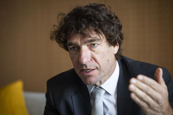 Po Dominiki Švarc Pipan in Nini Zidar Klemenčič tarča tudi Dejan Paravan