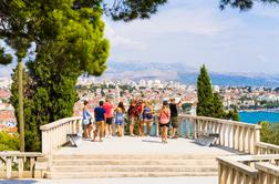 Bodo ameriški turisti preplavili Sarajevo, Tirano in Split?