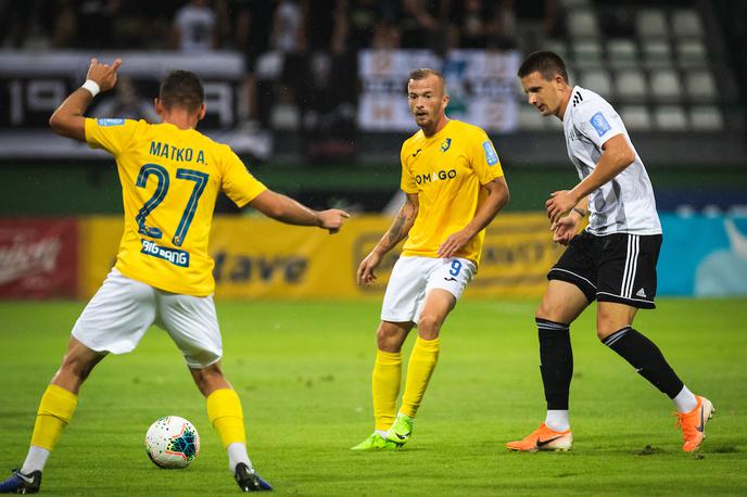 NK Mura, NK Bravo, prva liga Telekom Slovenije | Rumene je okrepil Ante Vrljičak. | Foto Blaž Weindorfer/Sportida