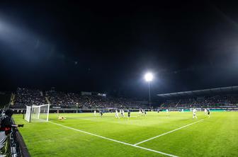 Uefa zaradi nešportnega obnašanja navijačev kaznovala Celje