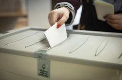 Na volišču v Domžalah je bilo glasovanje podaljšano