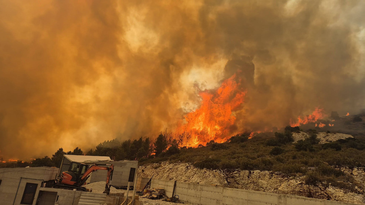 požar, Hvar | Foto: STA
