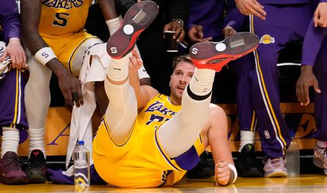 Konec velikega niza razglašenih Lakersov, Mavericksi nasmejani