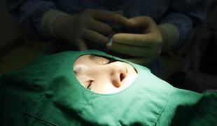 Seul bo obdavčil plastične operacije in nabirke duhovnikov